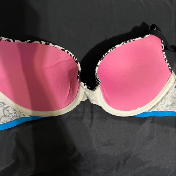 VS PINK bra - Picture 2 of 3